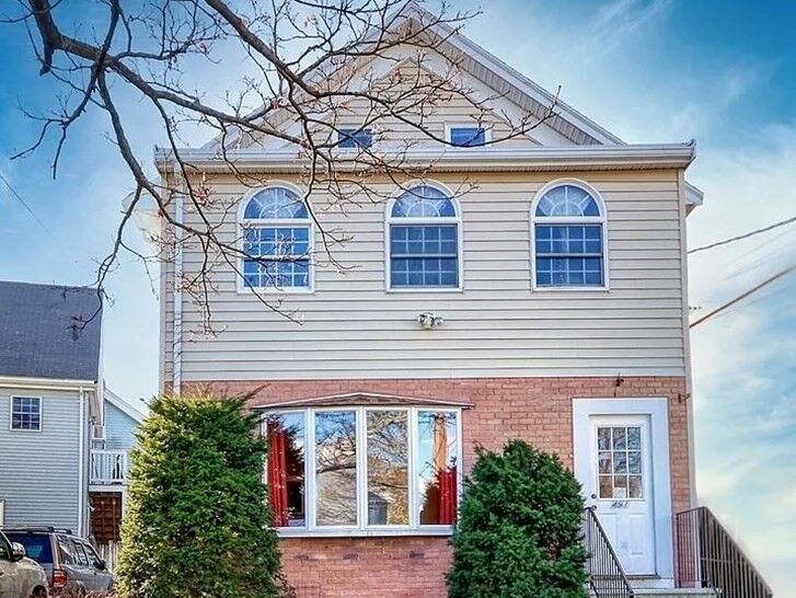 Property Photo: 491 Central Street 1 MA 01906