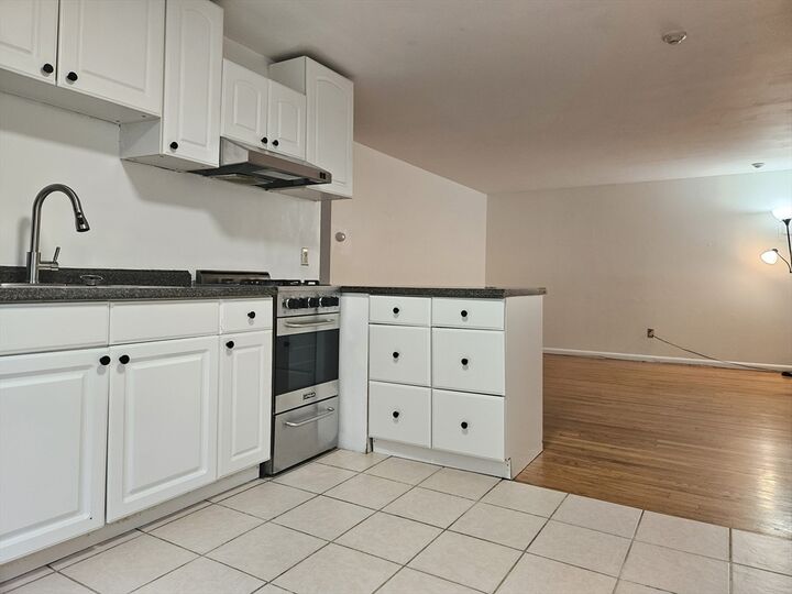 Property Photo:  180 Tyngsboro Rd U21a  MA 01863 