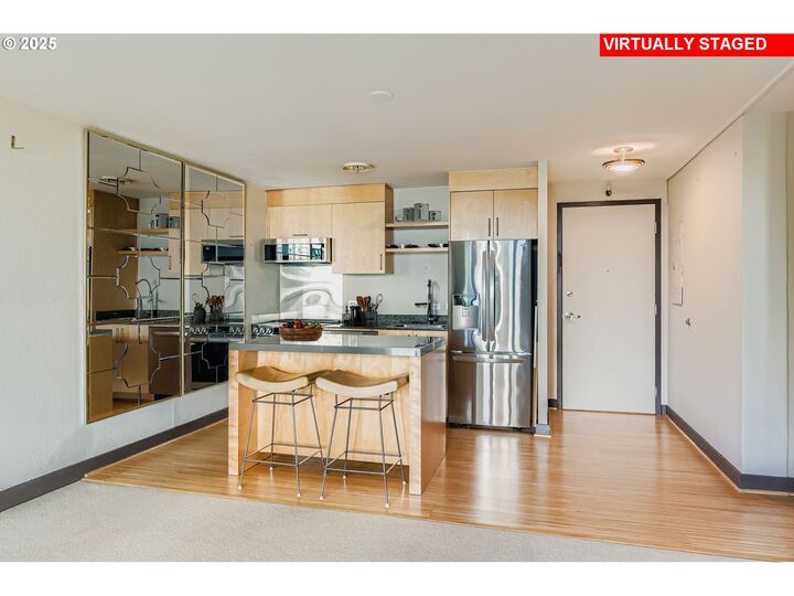 Property Photo: 111 SW Harrison St 8C OR 97201