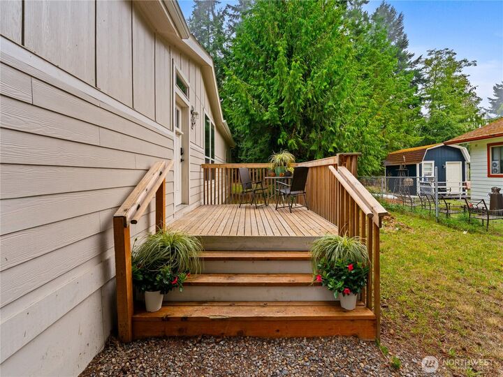 Property Photo: 1947 E Beachwood WA 98249
