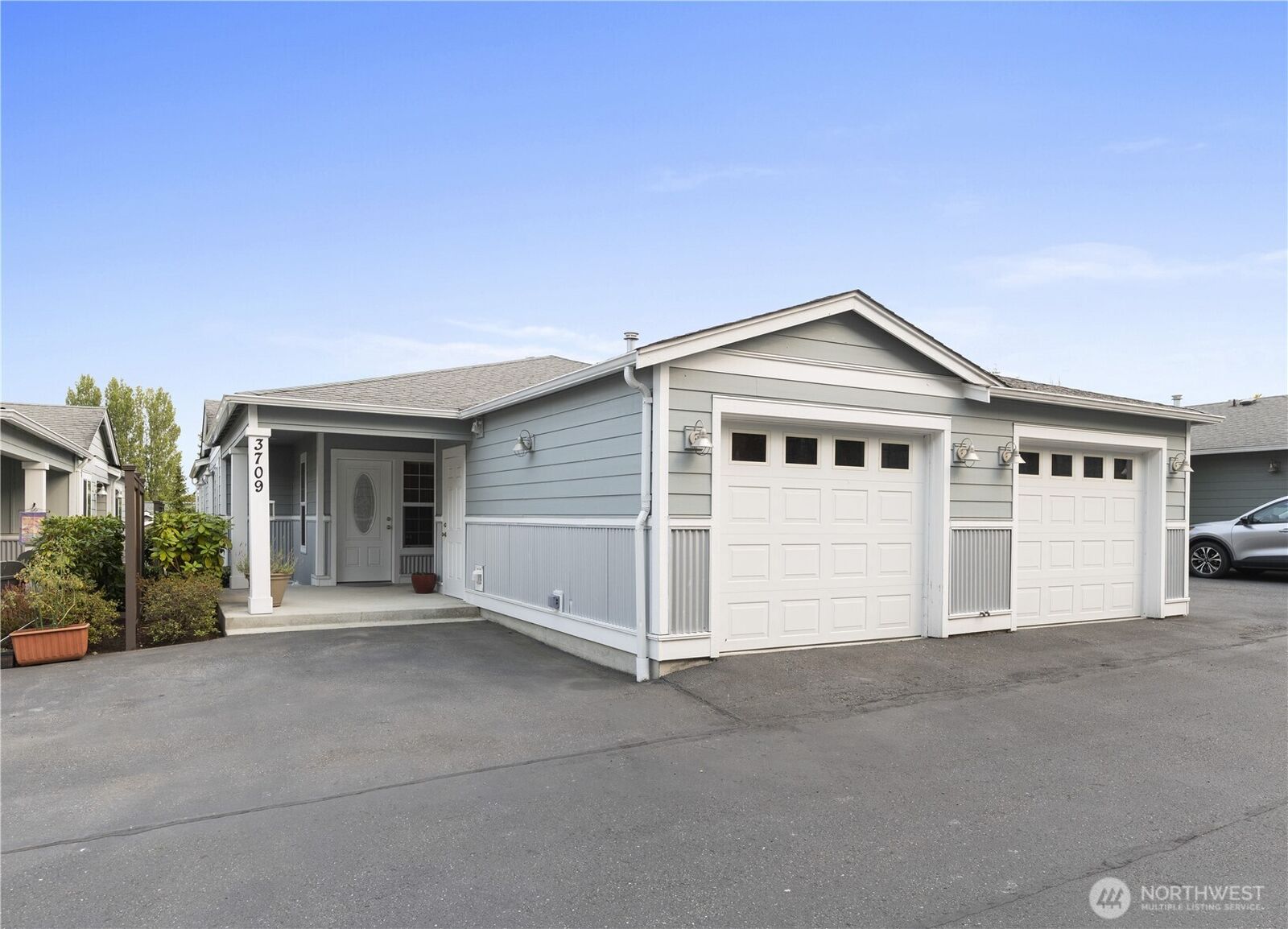 Property Photo:  3709  Portage Lane  WA 98221 
