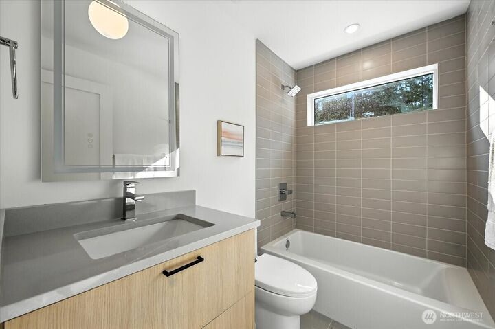 Property Photo: 7522 31st Avenue NE WA 98115