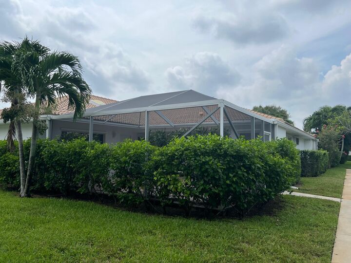 Property Photo: 6002 Red Oak Court FL 33410