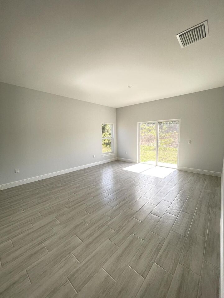 Property Photo:  6215 4th Lane  FL 32968 