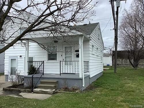Property Photo:  11567 Dodge Avenue  MI 48089 