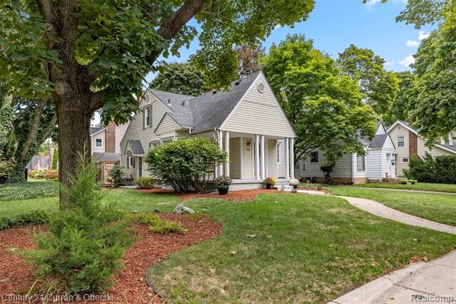 Property Photo:  594 Hartsough Street  MI 48170 