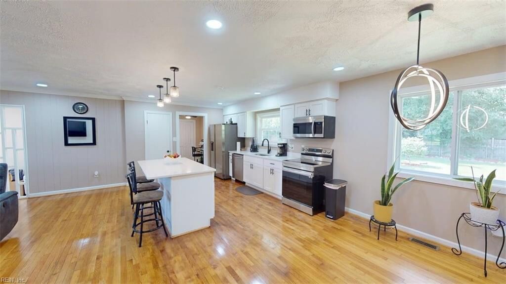 Property Photo:  504 Hubbard Ln  VA 23185 