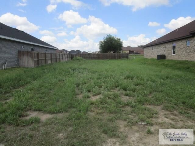 Property Photo:  512 N Kika De La Garza Cir.  TX 78560 
