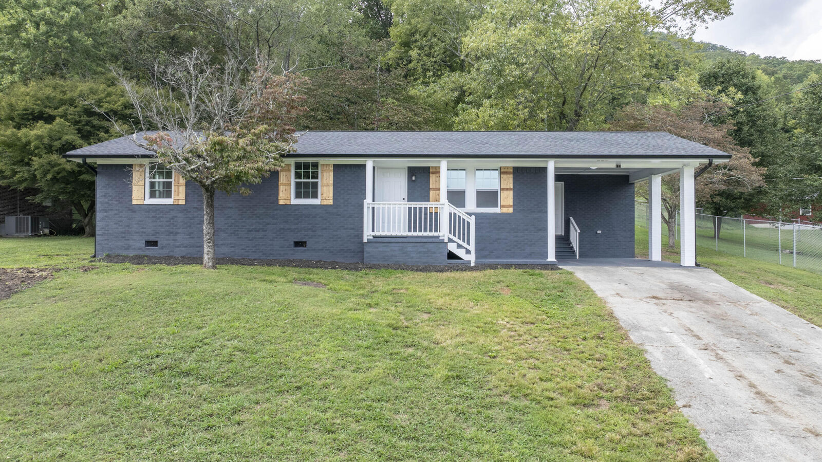 Property Photo:  132 Walnut Street  TN 37381 
