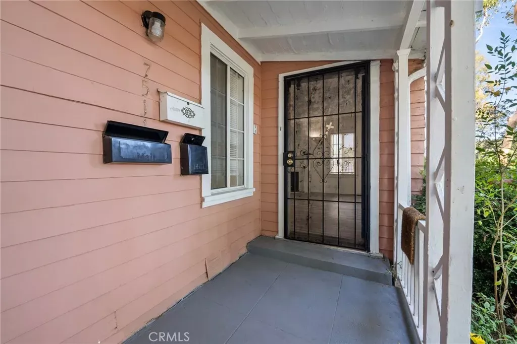 Property Photo:  7511 Hampton Avenue  CA 90046 