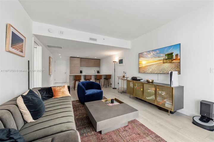 Property Photo:  1300 S Miami Ave 2311  FL 33130 