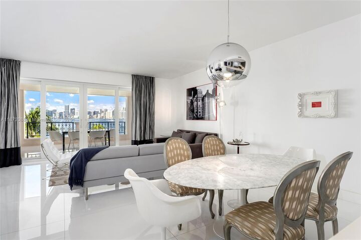 Property Photo: 5344 Fisher Island Dr 5344 FL 33109