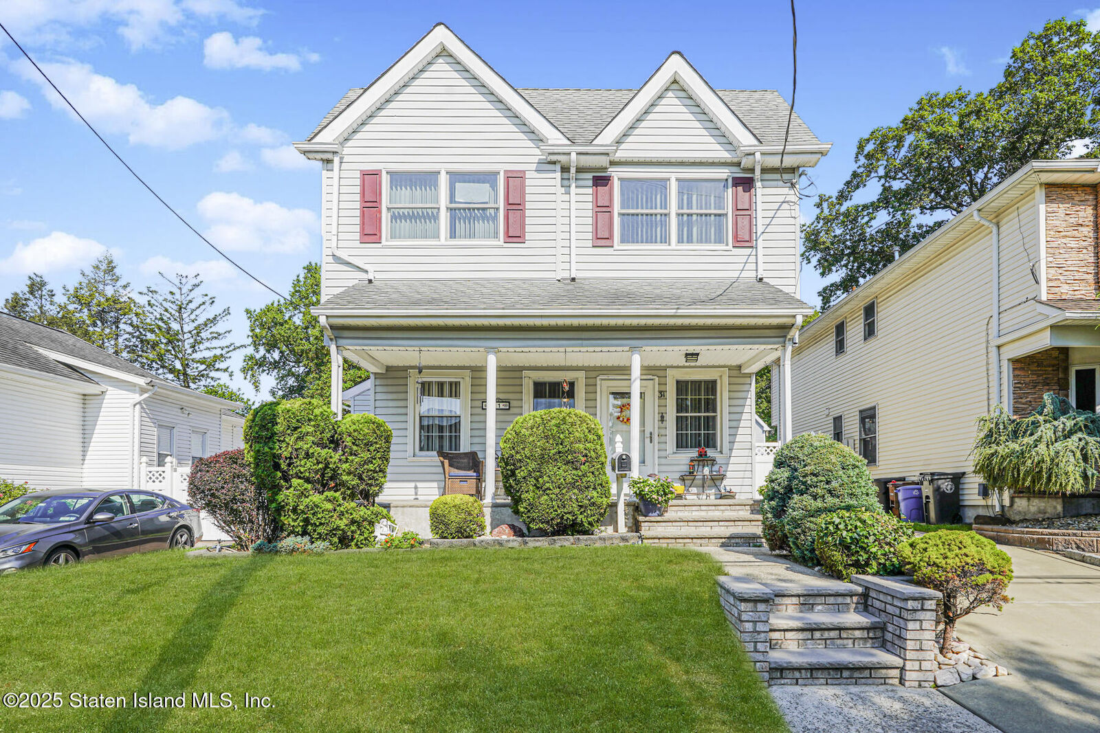 Property Photo: 31 Hillcrest Street NY 10308