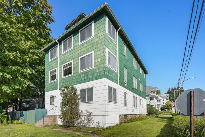 Property Photo:  84 Gaylord Street  CT 06010 