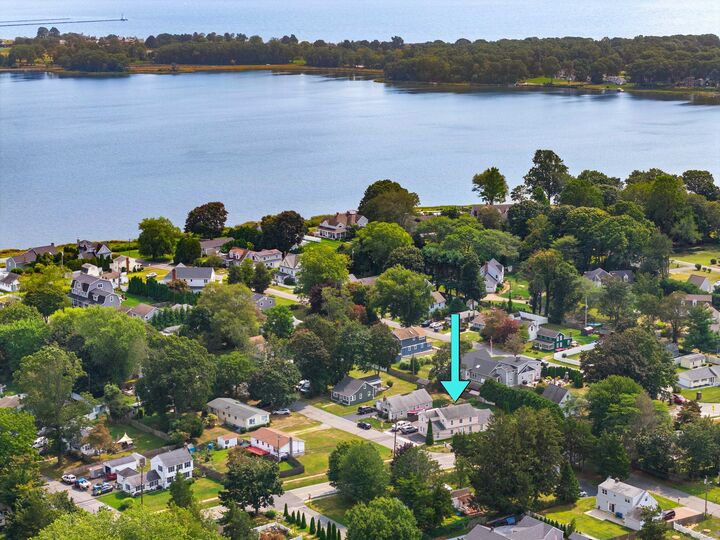 46 Maple Avenue  Old Saybrook CT 06475 photo