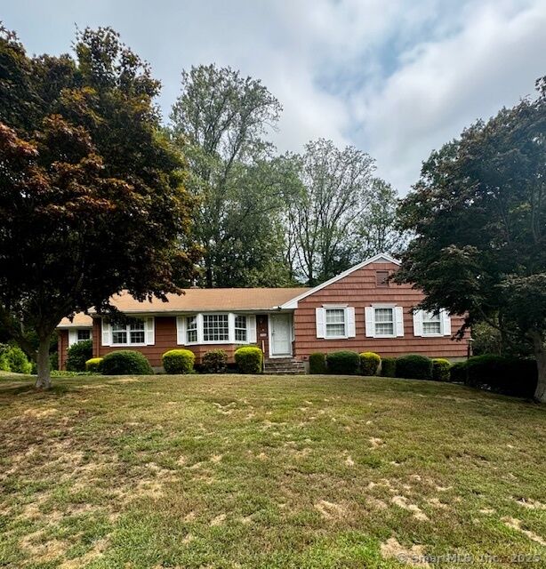 Property Photo: 10 Aragon Drive CT 06611