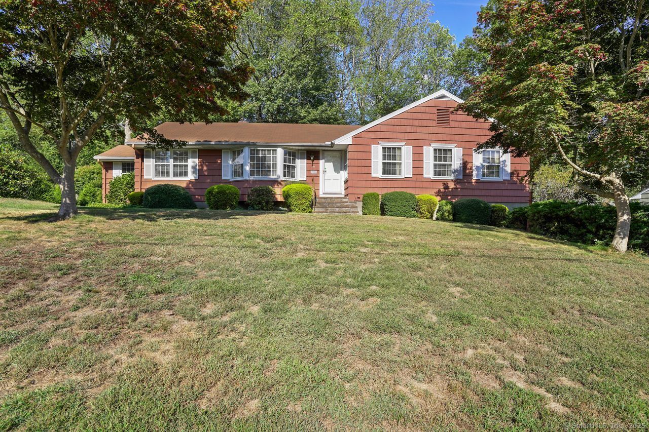 Property Photo:  10 Aragon Drive  CT 06611 