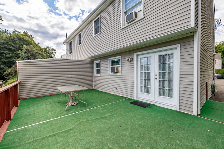 Property Photo:  201 High Ridge Drive  CT 06606 