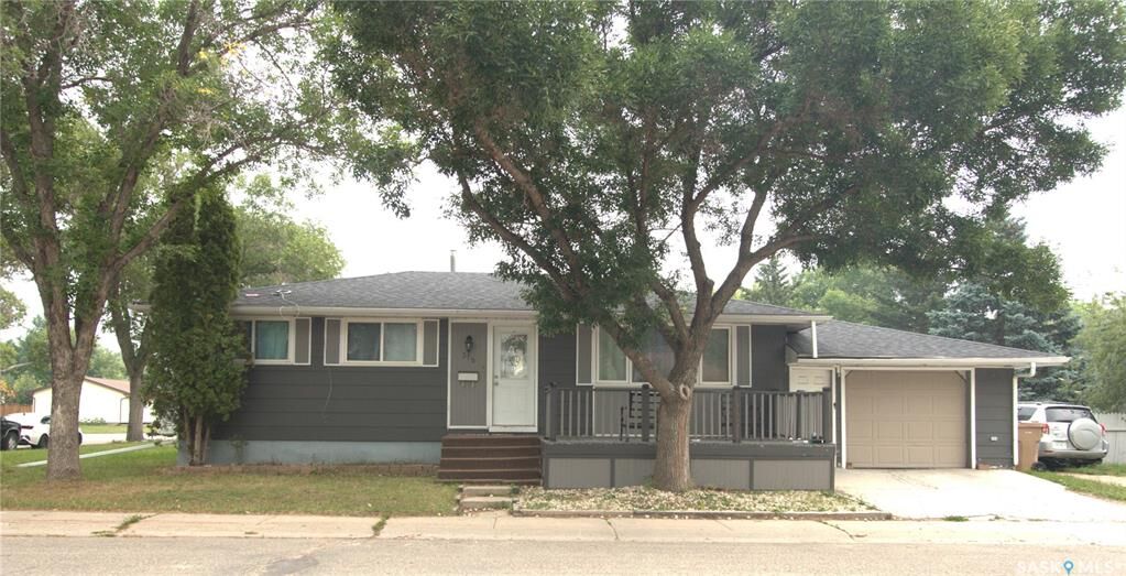 Property Photo:  315 Cannon Street  SK S4N 4L4 