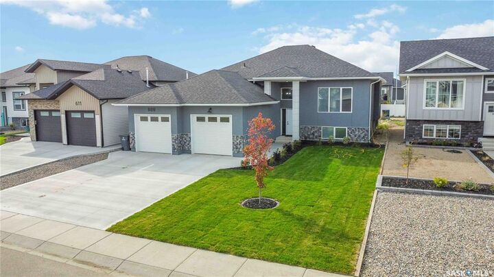 Property Photo: 609 Pebble Beach Boulevard SK S0K 4S4