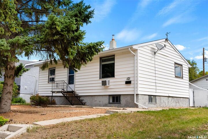 1121 Horace Street  Regina SK S4T 5L5 photo