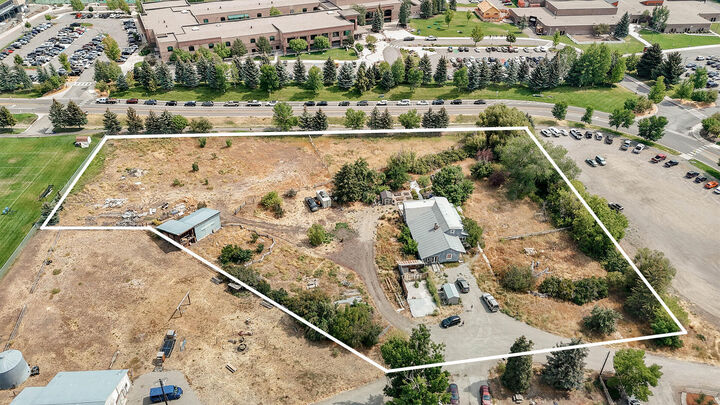 Property Photo: 851 Foxmoor Dr ID 83333