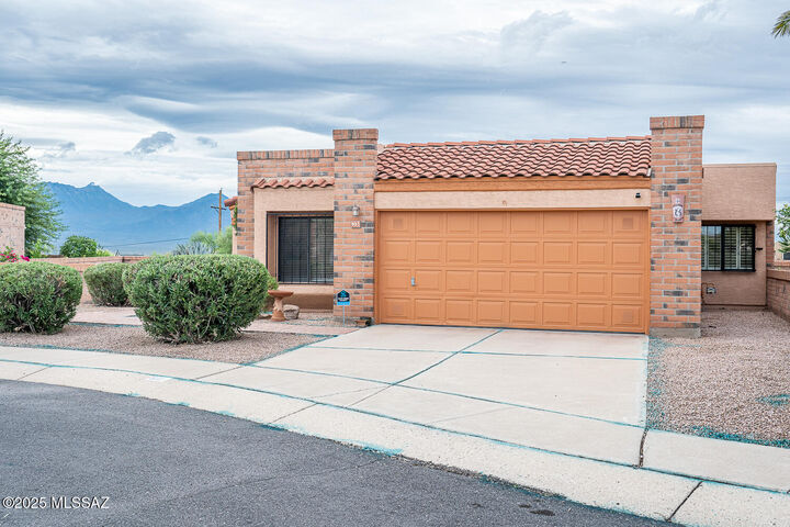 Property Photo: 931 W Rio Guaymas AZ 85614