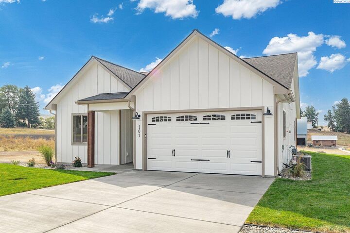 Property Photo: 101 Amber Ridge Rd WA 99161