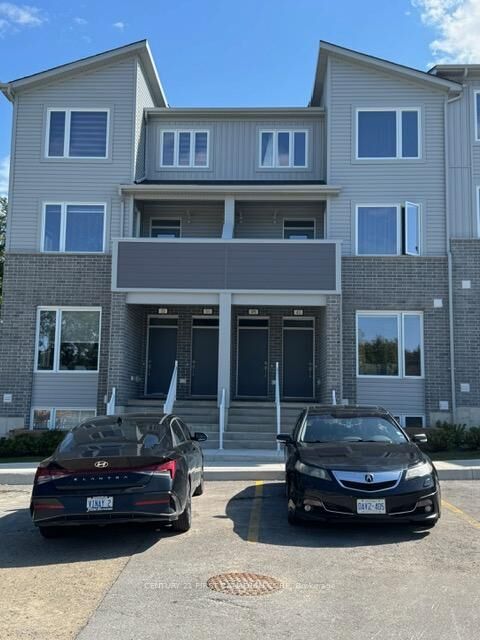 Property Photo:  990 Deveron Crescent 49  ON N5Z 0B3 