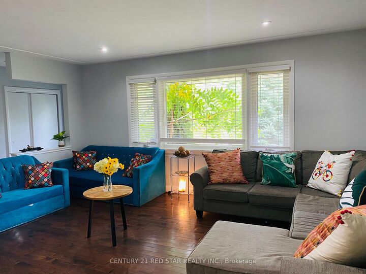 Photo de la propriété: 107 Ellis Crescent S ON N2J 2C1