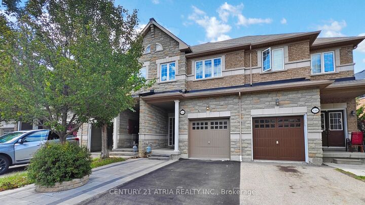 Property Photo:  5186 Angel Stone Drive  ON L5M 0L4 