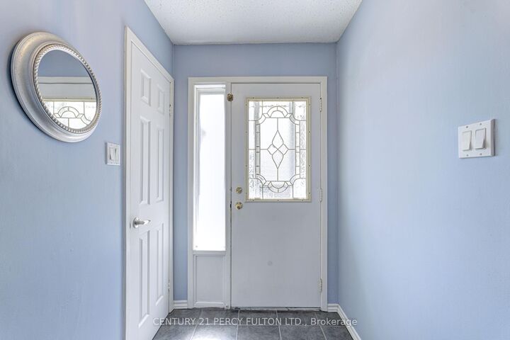 Property Photo:  212 Royal Salisbury Way  ON L6V 3J9 