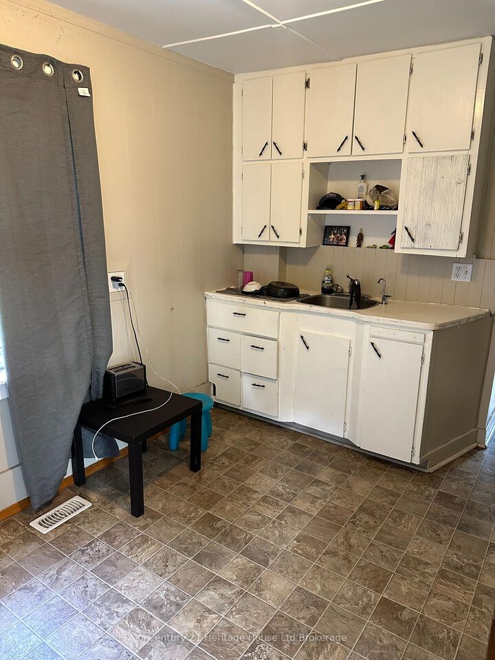 Property Photo:  64 Frederick Street  ON N4S 7W1 