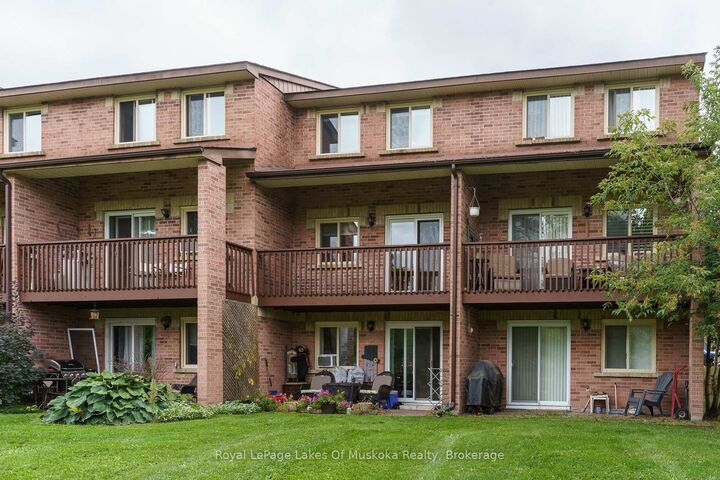 Property Photo:  142 Ecclestone Drive 10  ON P1L 1G6 
