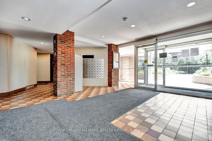 Property Photo: 2041 Arrowsmith Drive 401C ON K1J 7V7