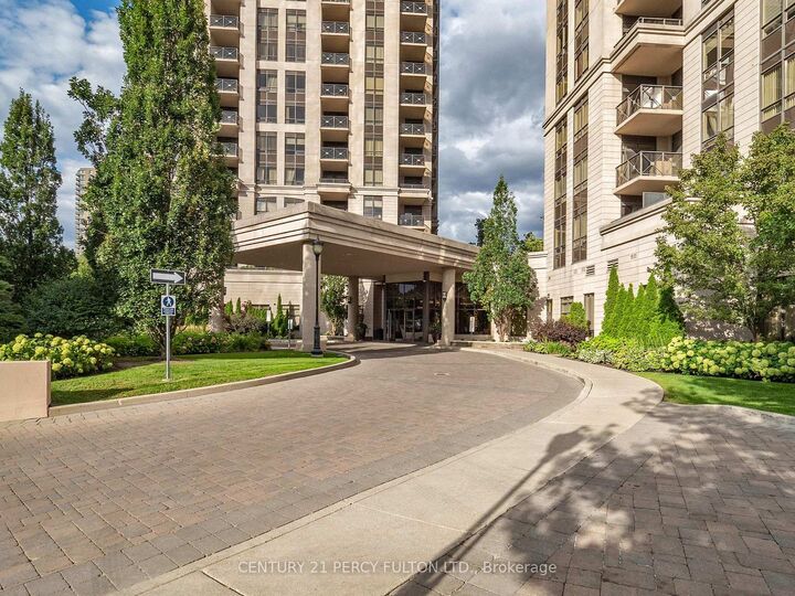 Photo de la propriété:  135 Wynford Drive 702  ON M3J 0J4 