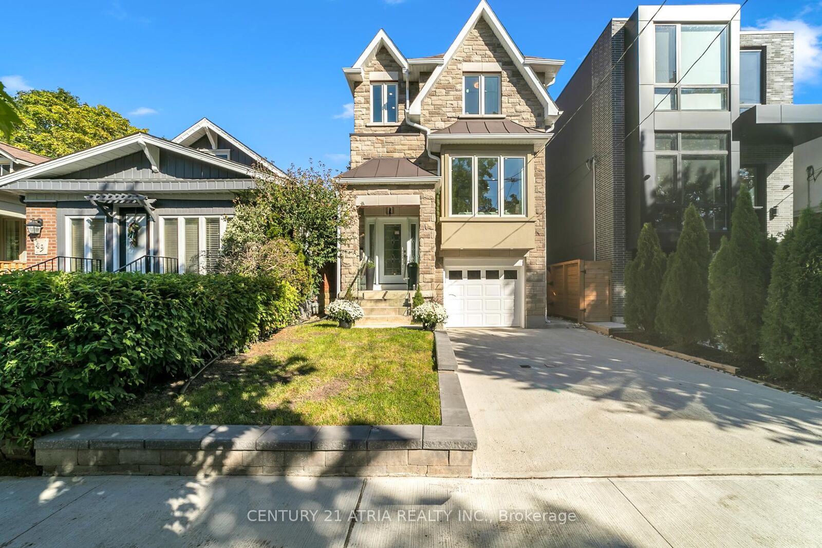 Property Photo: 47 Eighth Street ON M8V 3C2
