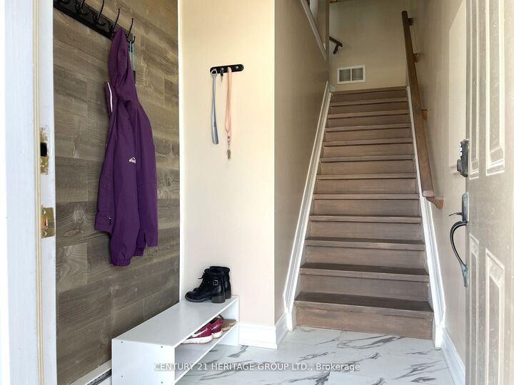 Property Photo:  89 Goodwin Drive 7  ON L4N 6K4 
