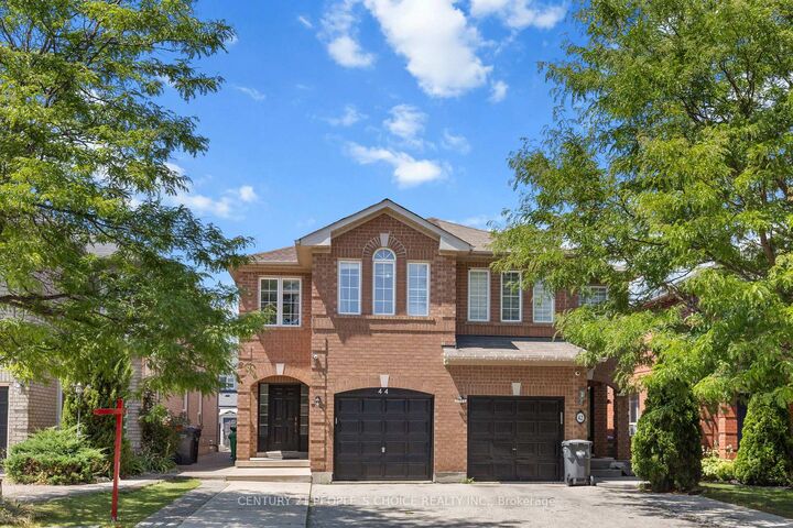 44 Roadmaster Lane  Brampton ON L7A 3A7 photo