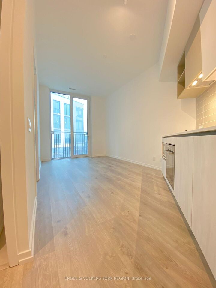 Property Photo:  1000 Portage Parkway S 206  ON L4K 0L1