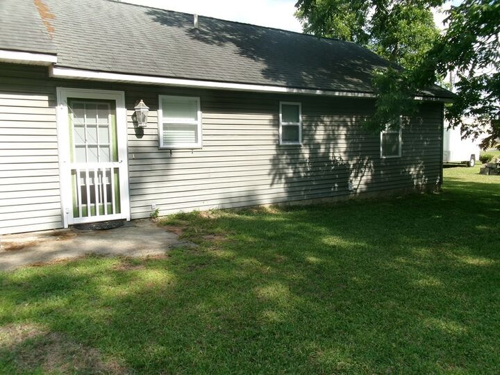 Property Photo:  208 Bullard St A + B  GA 31639 