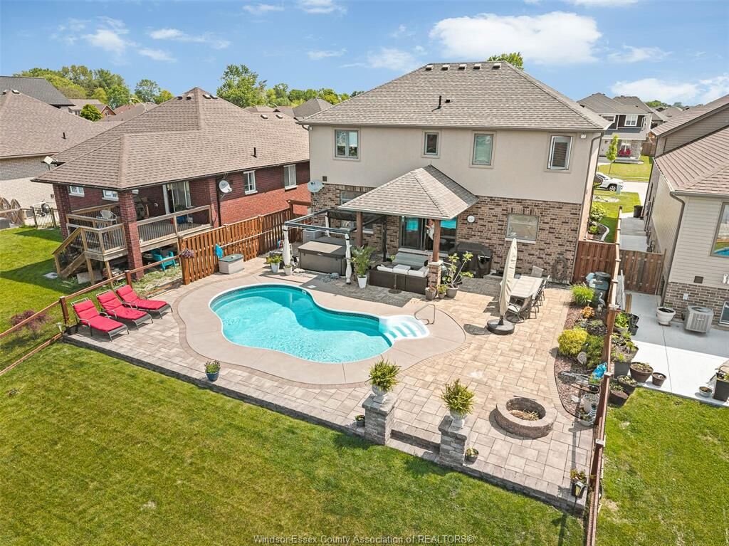 Photo de la propriété: 202 Summer Street ON N8L 0G6