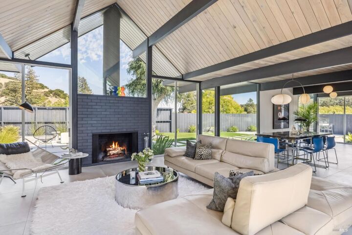 Property Photo:  20 Mount Diablo Circle  CA 94903 