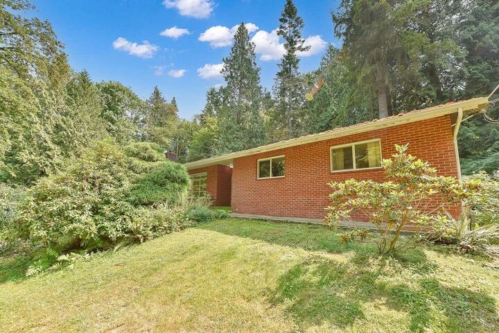 Property Photo:  13428 Crescent Road  BC V4P 1K8 