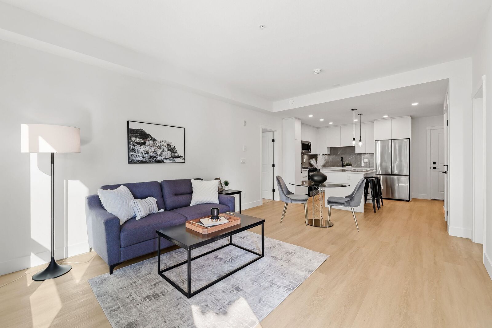 Property Photo:  3438 146A Street 309  BC V4P 0J1 
