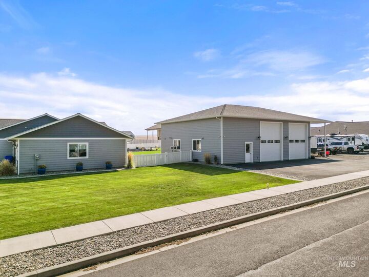 Property Photo:  2206 Ripon Avenue  ID 83501 