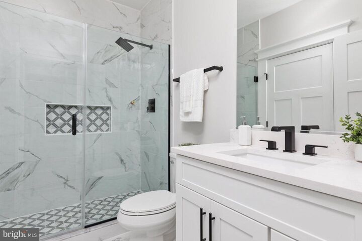 Property Photo: 16630 Dominion Reserve Court VA 20137