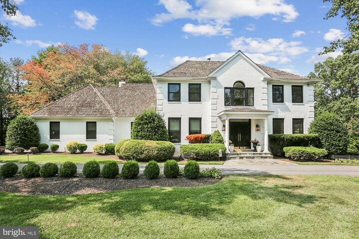 9011 Saunders Lane  Bethesda MD 20817 photo