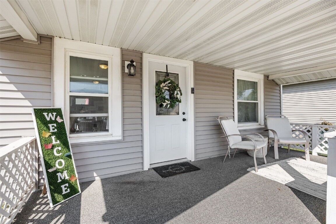 Property Photo: 1600 8th Street NW IA 52405