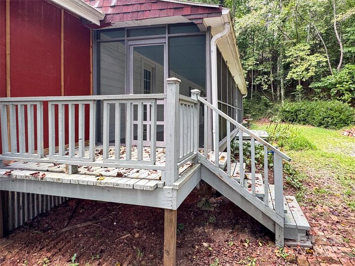 Property Photo: 2594 Greenlee Road NC 28762